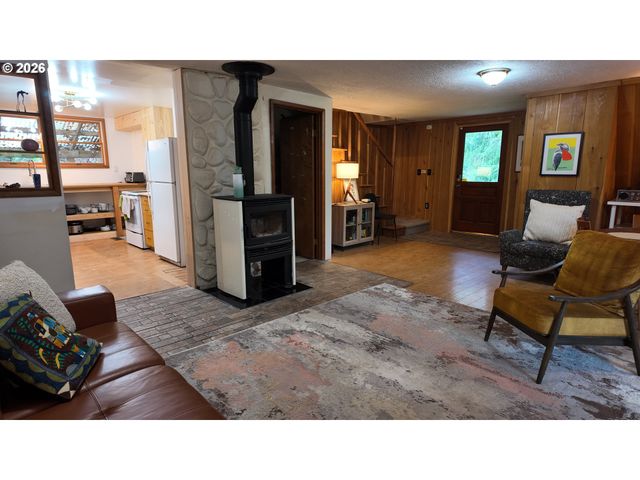 26022 S ELWOOD Rd, Colton, OR 97017