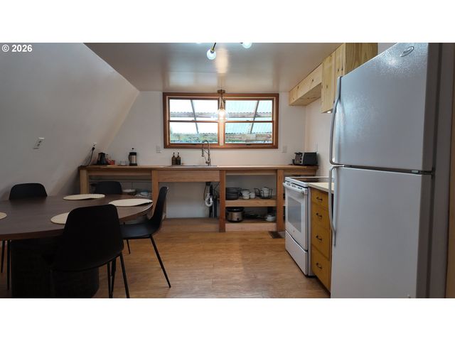 26022 S ELWOOD Rd, Colton, OR 97017