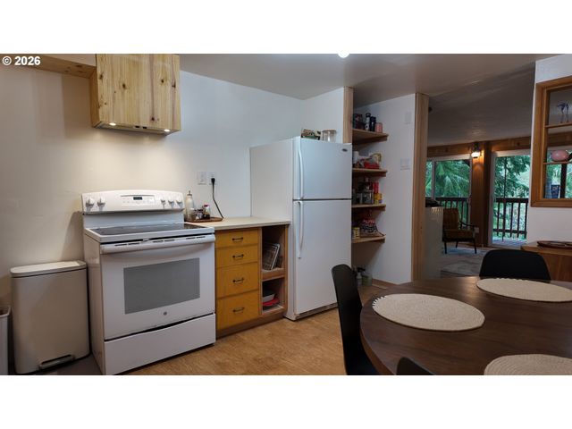 26022 S ELWOOD Rd, Colton, OR 97017