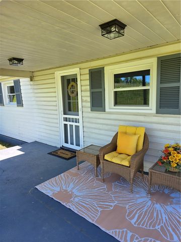 84 Crossridge Rd, Fallowfield Twp, PA 15022