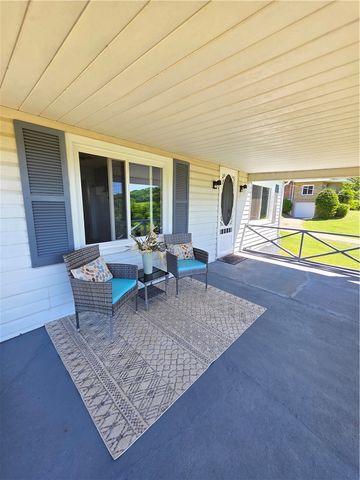 84 Crossridge Rd, Fallowfield Twp, PA 15022