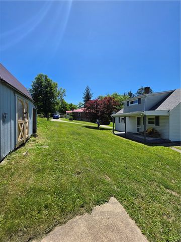 84 Crossridge Rd, Fallowfield Twp, PA 15022