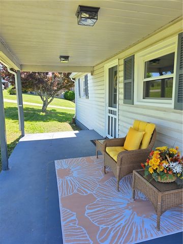 84 Crossridge Rd, Fallowfield Twp, PA 15022