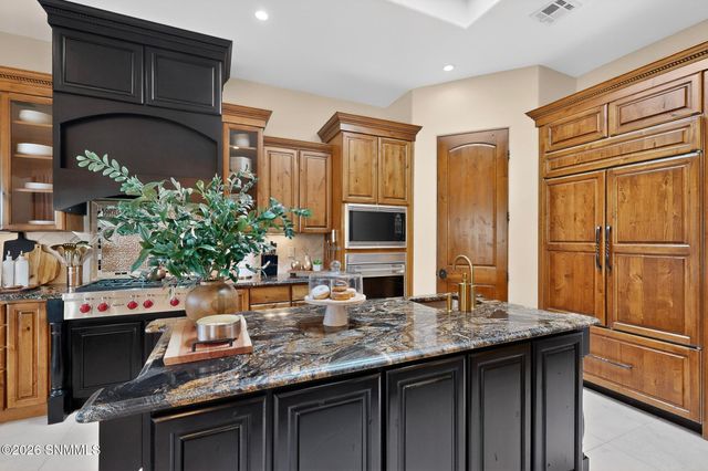 2502 Los Alamos Court, Las Cruces, NM 88011