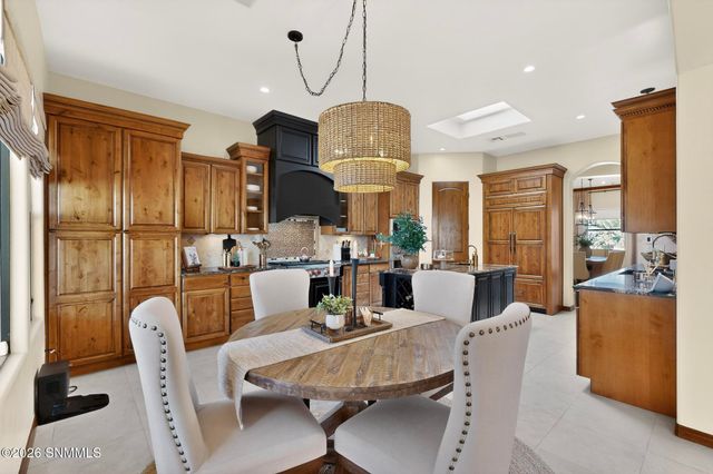 2502 Los Alamos Court, Las Cruces, NM 88011