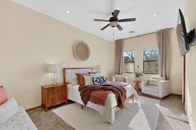 2502 Los Alamos Court, Las Cruces, NM 88011