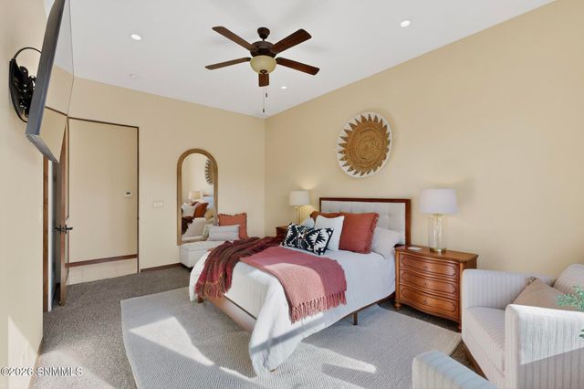 2502 Los Alamos Court, Las Cruces, NM 88011