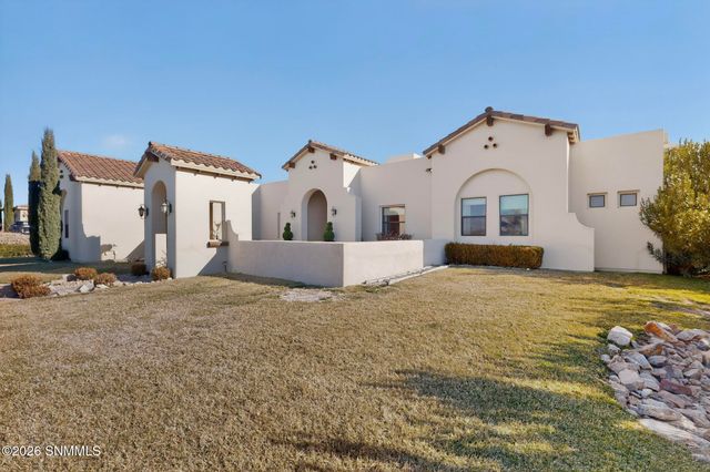 2502 Los Alamos Court, Las Cruces, NM 88011