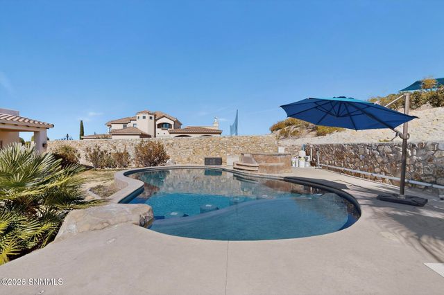 2502 Los Alamos Court, Las Cruces, NM 88011
