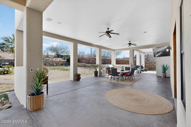 2502 Los Alamos Court, Las Cruces, NM 88011