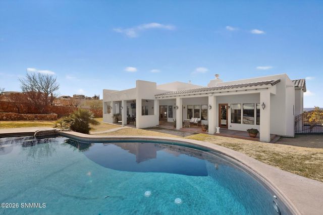 2502 Los Alamos Court, Las Cruces, NM 88011