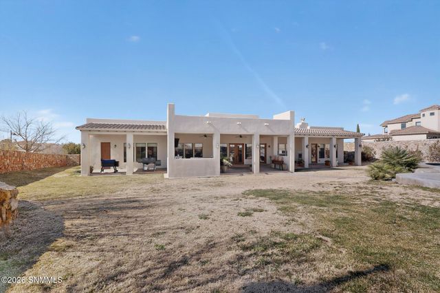 2502 Los Alamos Court, Las Cruces, NM 88011