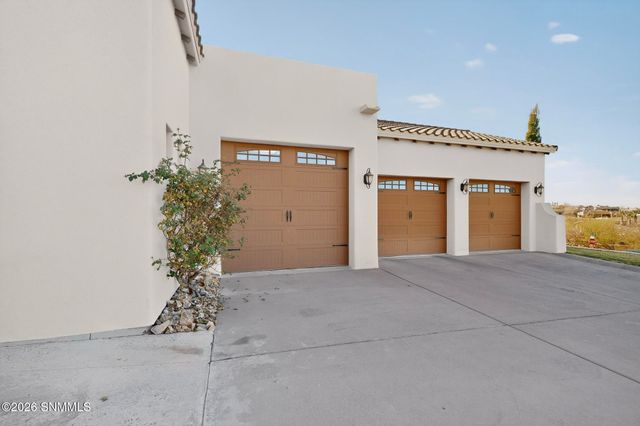 2502 Los Alamos Court, Las Cruces, NM 88011