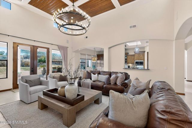 2502 Los Alamos Court, Las Cruces, NM 88011