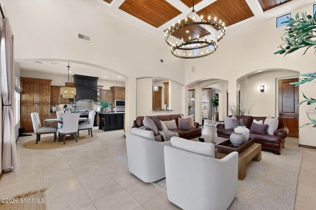 2502 Los Alamos Court, Las Cruces, NM 88011