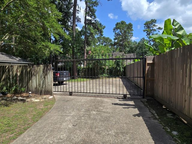 5211 Alamosa Lane, Spring, TX 77379