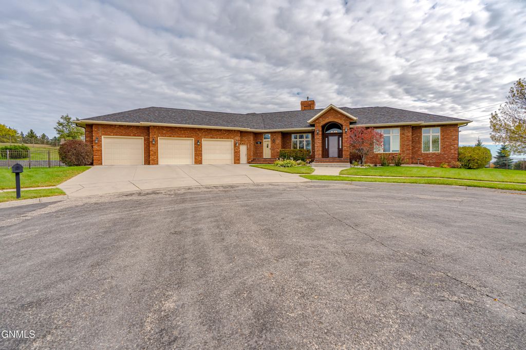 901 Corvette Circle, Bismarck, ND 58503 photo 114