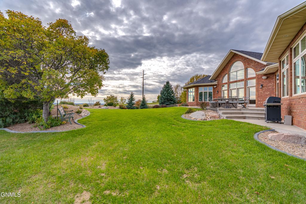 901 Corvette Circle, Bismarck, ND 58503 photo 122