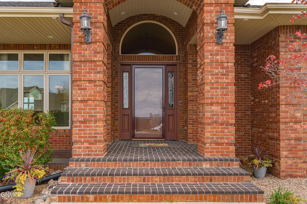 901 Corvette Circle, Bismarck, ND 58503 photo 13