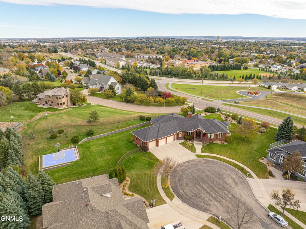 901 Corvette Circle, Bismarck, ND 58503 photo 130