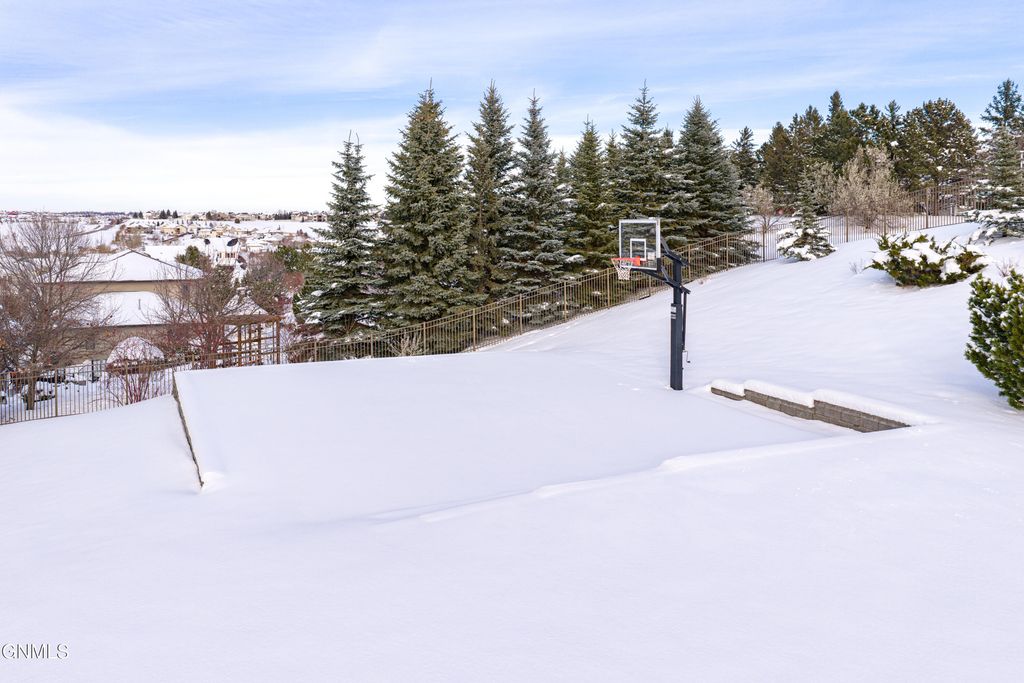 901 Corvette Circle, Bismarck, ND 58503 photo 140