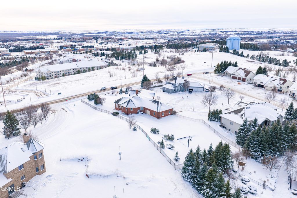 901 Corvette Circle, Bismarck, ND 58503 photo 142