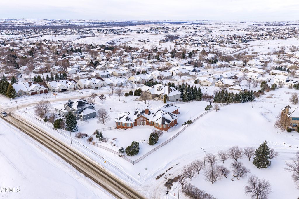 901 Corvette Circle, Bismarck, ND 58503 photo 145