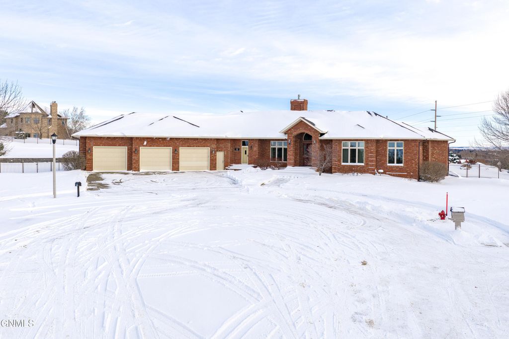 901 Corvette Circle, Bismarck, ND 58503 photo 148