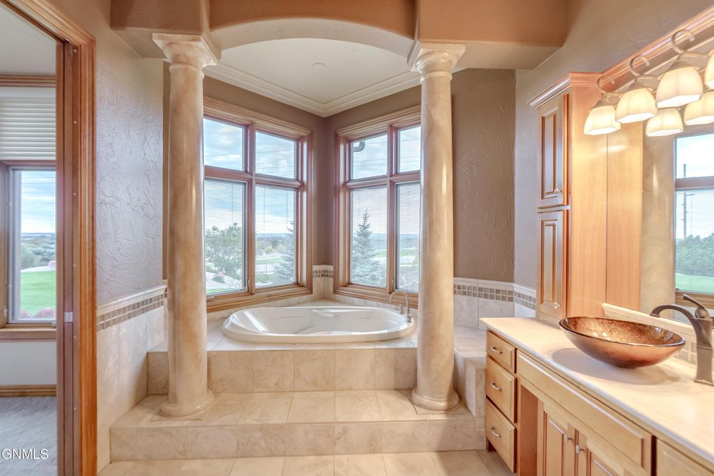 901 Corvette Circle, Bismarck, ND 58503 photo 29