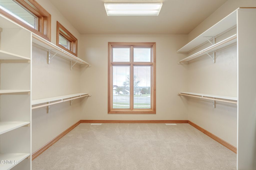 901 Corvette Circle, Bismarck, ND 58503 photo 35