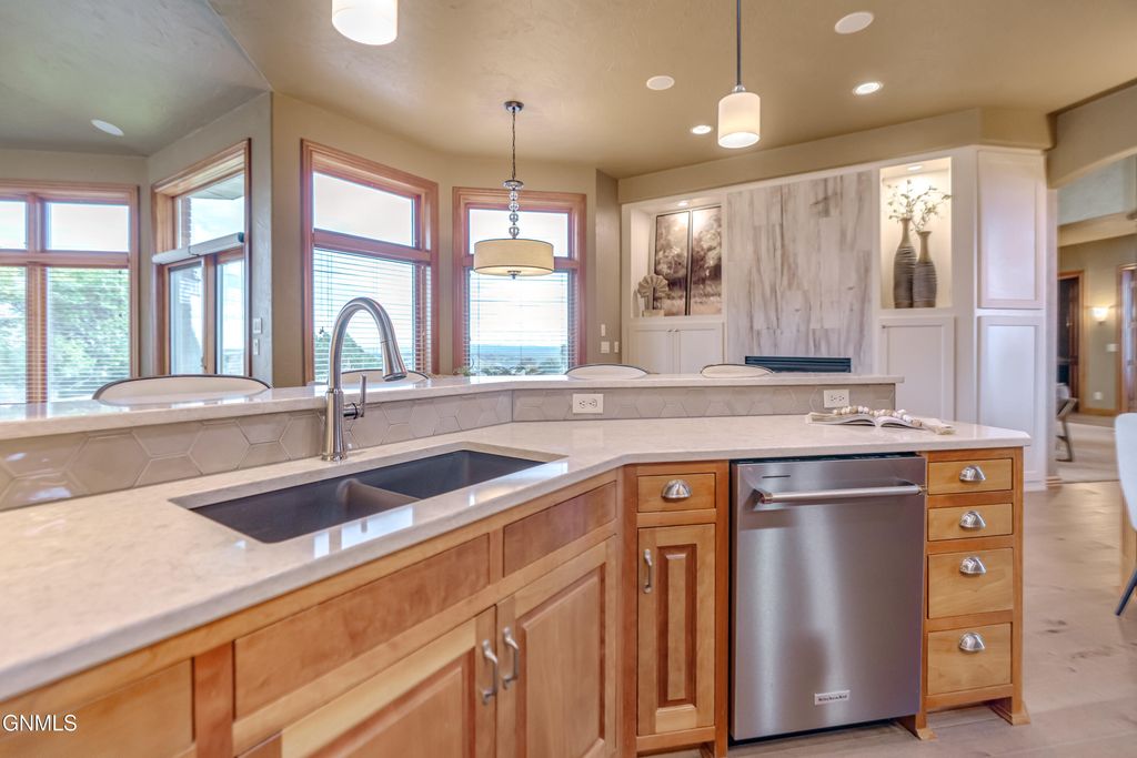 901 Corvette Circle, Bismarck, ND 58503 photo 46