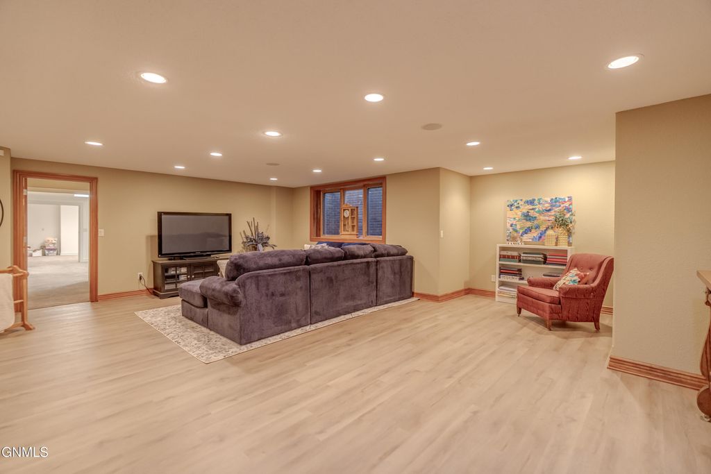 901 Corvette Circle, Bismarck, ND 58503 photo 77