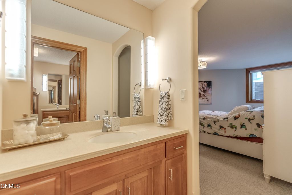 901 Corvette Circle, Bismarck, ND 58503 photo 92