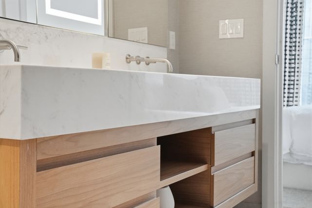 160 2nd Ave S Apt 2104, Nashville, TN 37201
