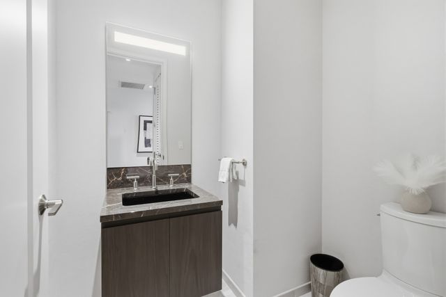 160 2nd Ave S Apt 2104, Nashville, TN 37201