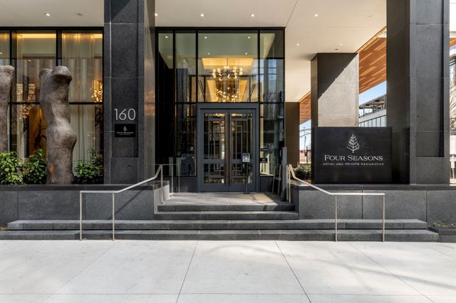 160 2nd Ave S Apt 2104, Nashville, TN 37201