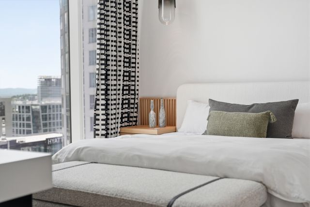 160 2nd Ave S Apt 2104, Nashville, TN 37201
