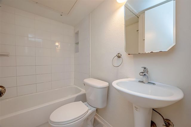 6402 Del Monte Drive 35, Houston, TX 77057