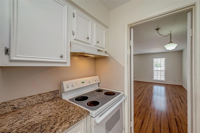 6402 Del Monte Drive 35, Houston, TX 77057