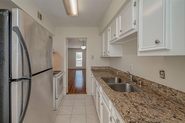 6402 Del Monte Drive 35, Houston, TX 77057