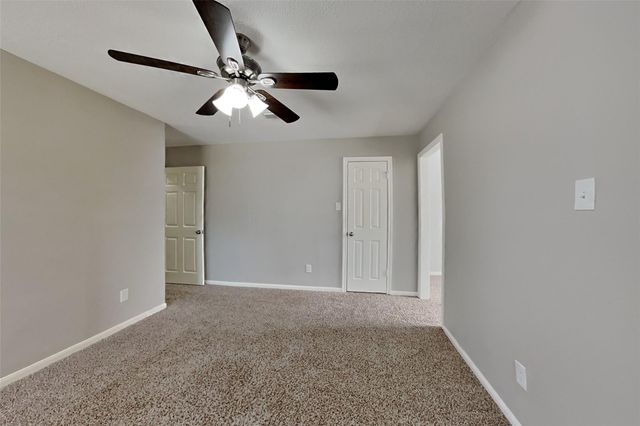 2822 Deer Hollow Drive, Houston, TX 77345