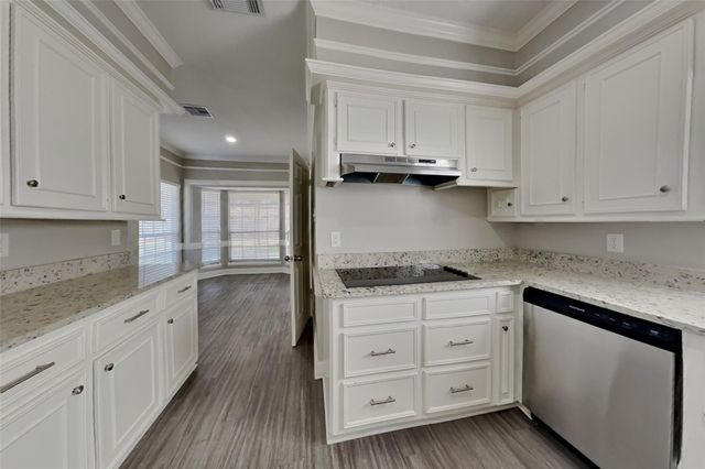 2822 Deer Hollow Drive, Houston, TX 77345