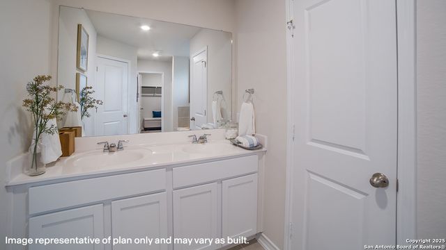 615 Sumpter Banks, Cibolo, TX 78108