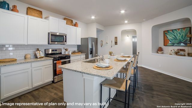 615 Sumpter Banks, Cibolo, TX 78108