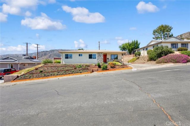 7217 Lonzo, Tujunga, CA 91042