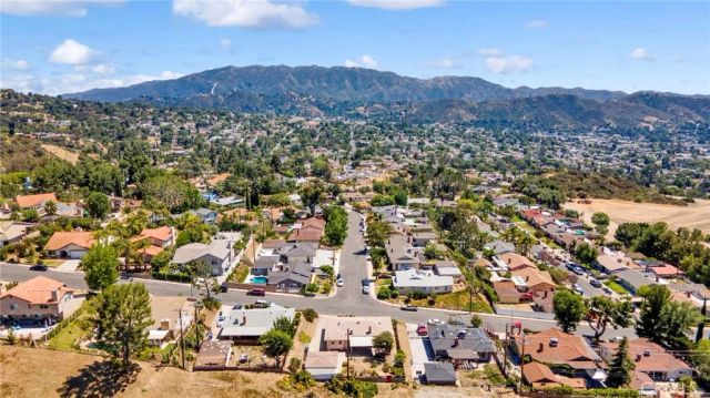 7217 Lonzo, Tujunga, CA 91042