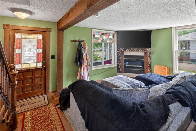 6429 Maple Street, North Branch, MN 55056