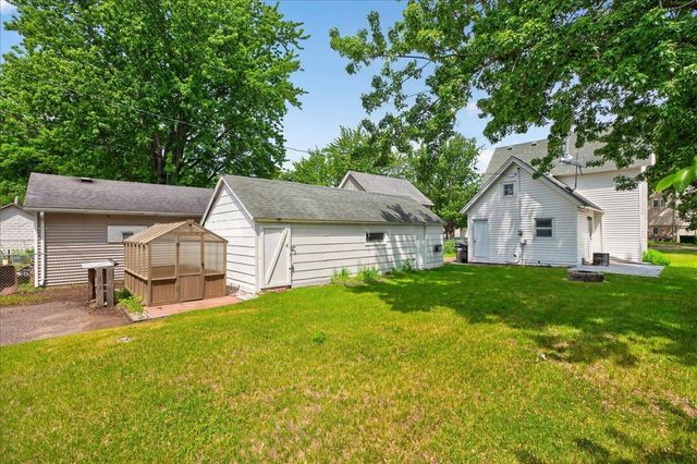 6429 Maple Street, North Branch, MN 55056