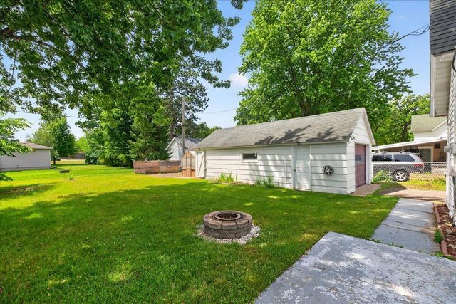 6429 Maple Street, North Branch, MN 55056