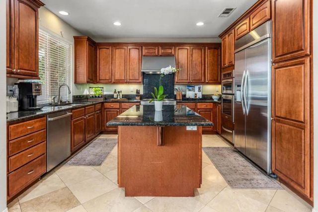 1385 Rock Court, San Marcos, CA 92078